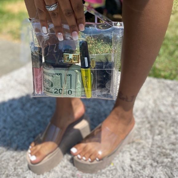 Platform sandals with clear strap - Picture 3 of 3